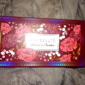 Ace beaute blush palette
